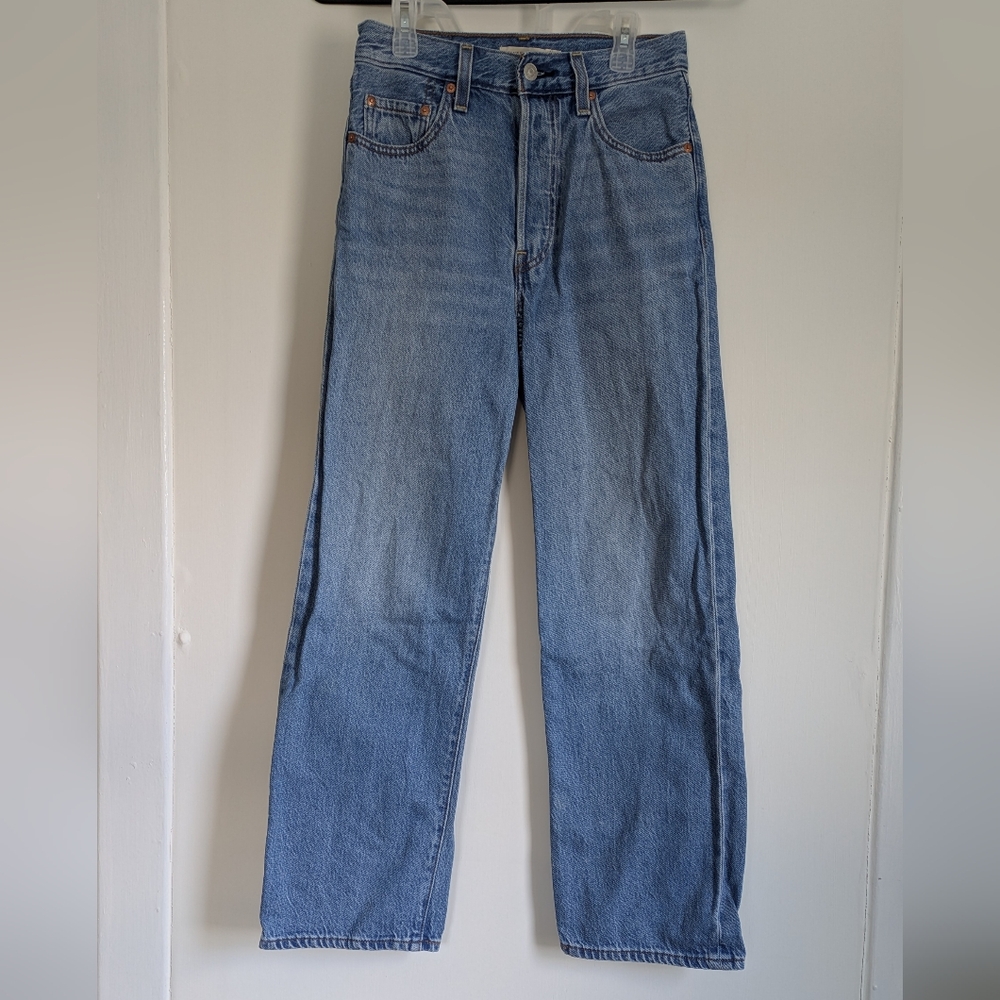 Levi's Ribcage Straight Ankle Jeans